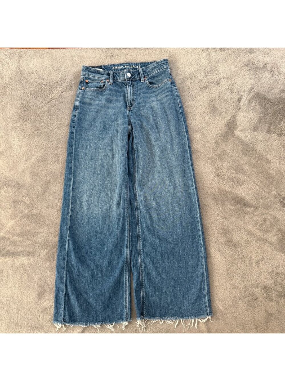 American Eagle Super High Rise Baggy Wide Leg Jeans Womens size 2 Regular